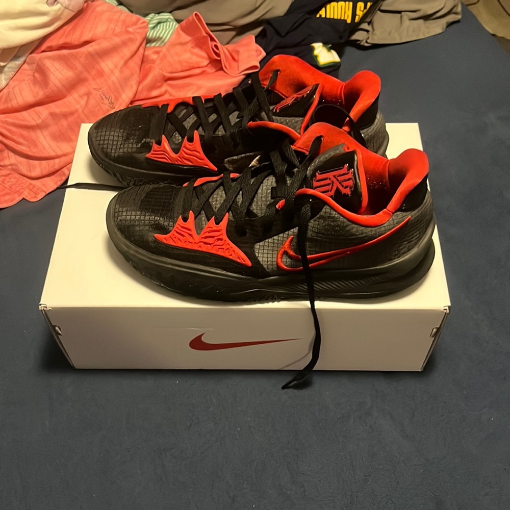 Kyrie Low lV Red